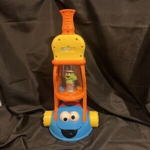 VIN- 2005 Sesame Street 2 In 1 Elmo/Cookie Monster Push Talking Vacuum No Talkin